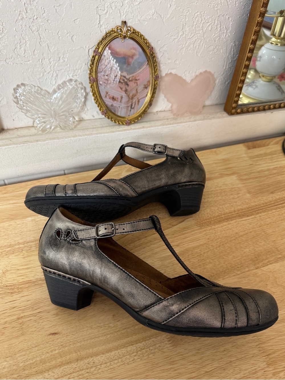 Cobb Hill Metallic Pewter T-Strap Mary Jane Heels Size 10 Comfort Leather Shoes